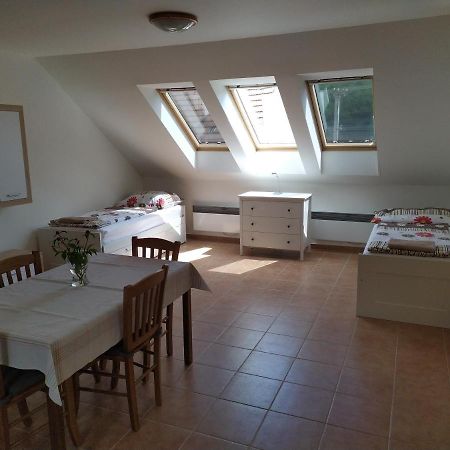 Apartment Koprivovi Němčičky Extérieur photo